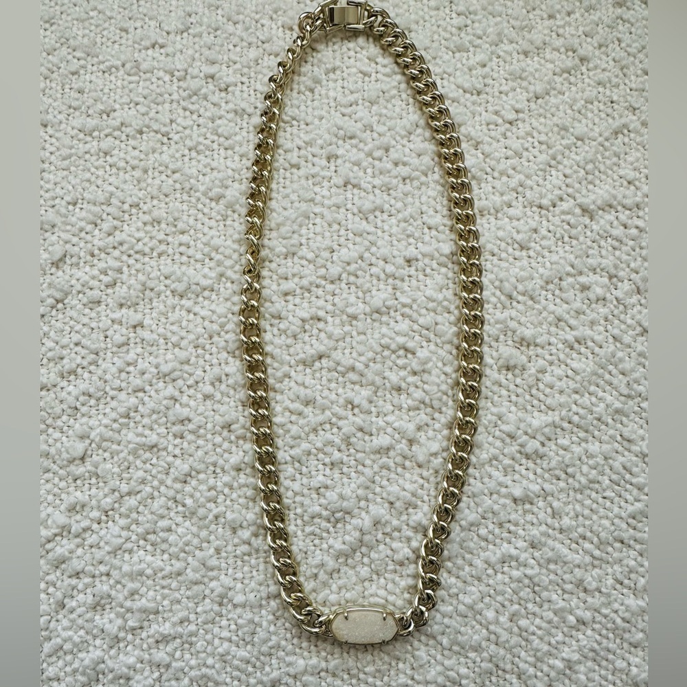 KENDRA SCOTT Elisa Gold Plated NECKLACE with MULTIFACETED Quartz Pendant. - Picture 3 of 7